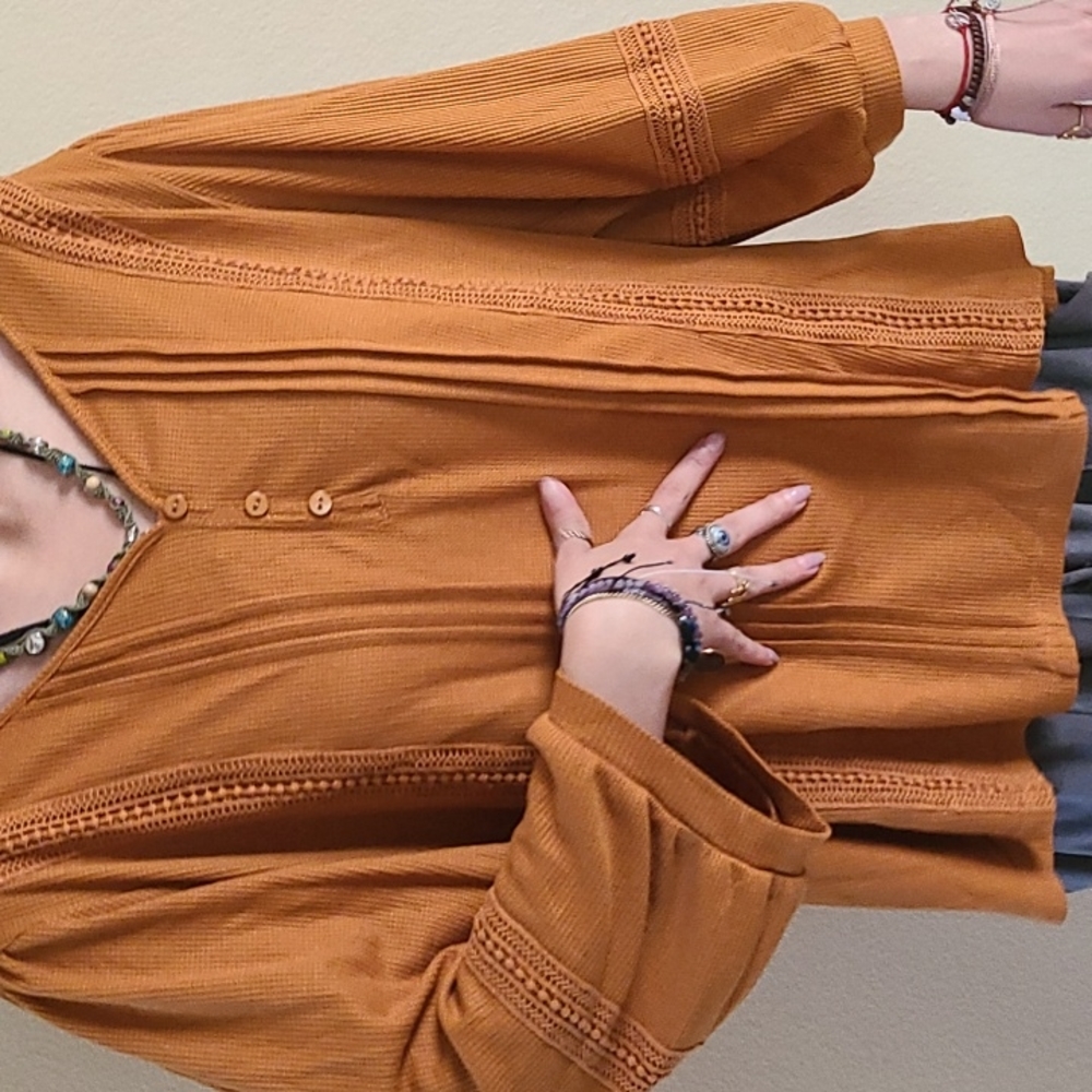 Plus size Rachel Woman top  1X, color caramel,